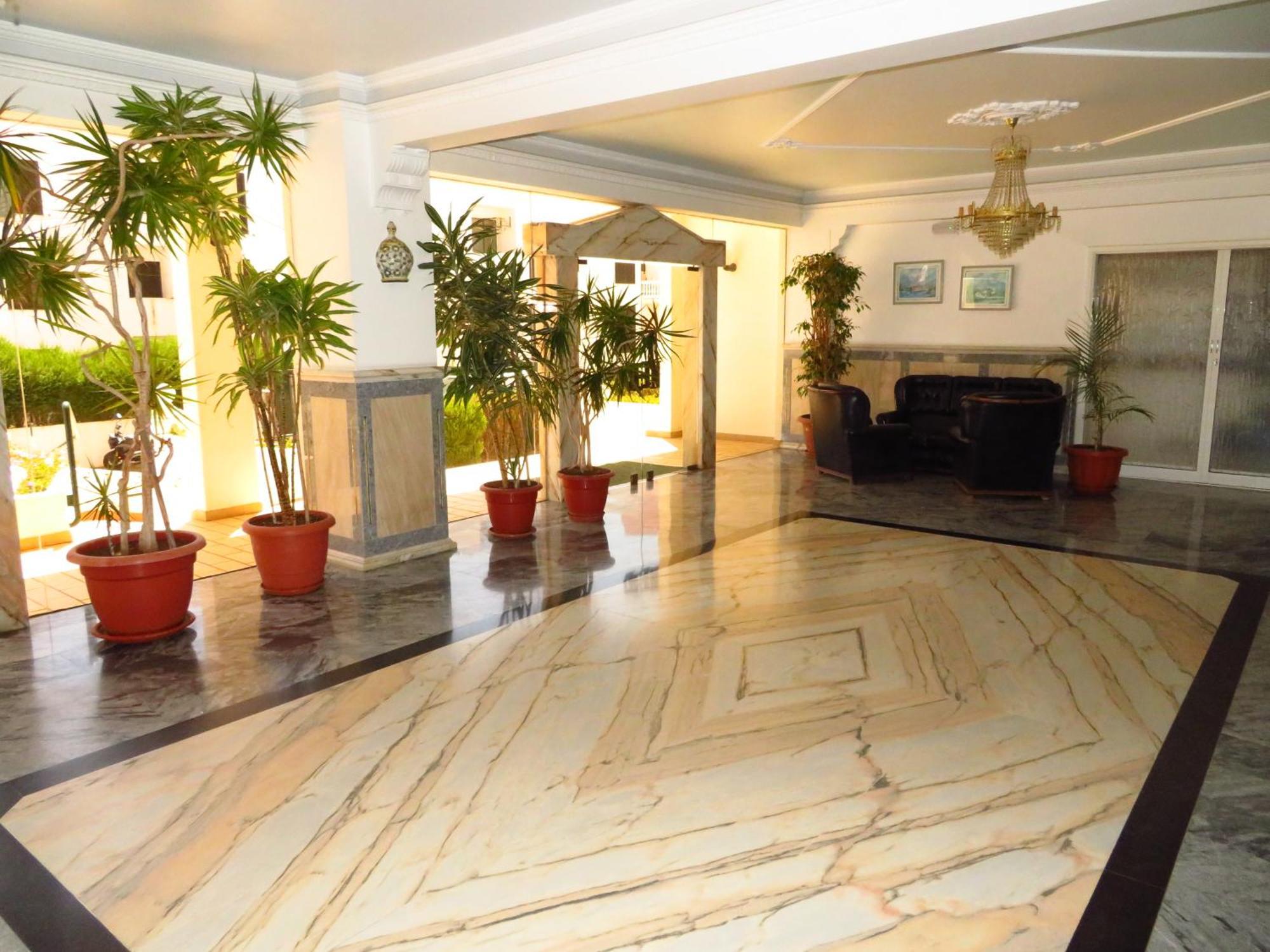 Apartamentos Carolino Монте-Гордо Экстерьер фото